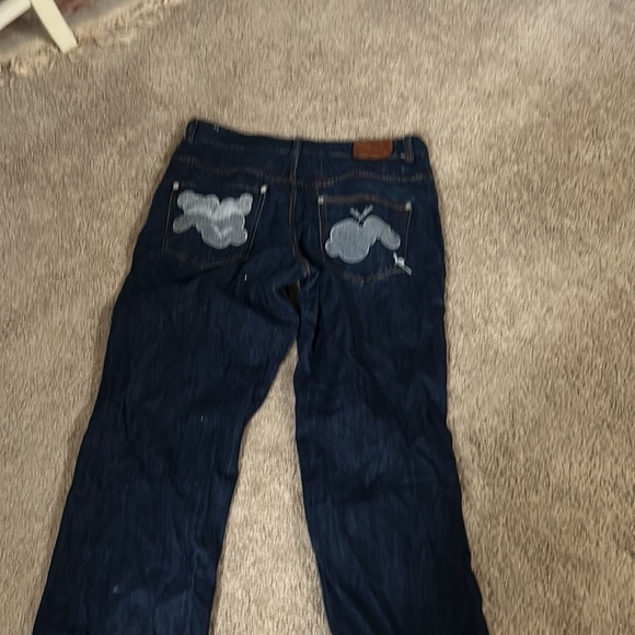 I’m selling my jeans because they don’t fit - Picture 2 of 4